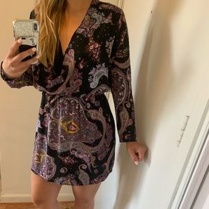 Long Sleeved V Neck, Paisley Express dress, Small
